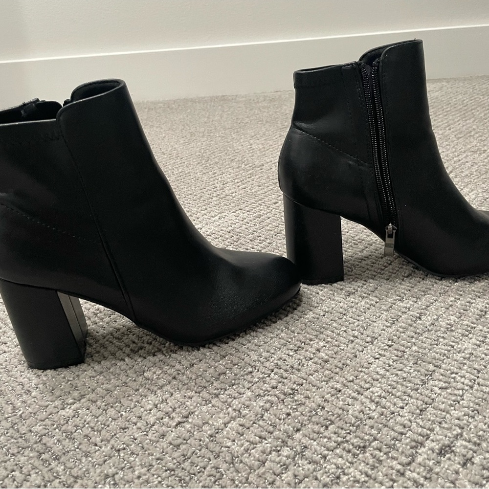 Elegant Black Ankle Boots